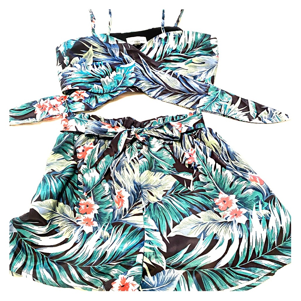 2 piece shorts set. Love + Harmony brand
